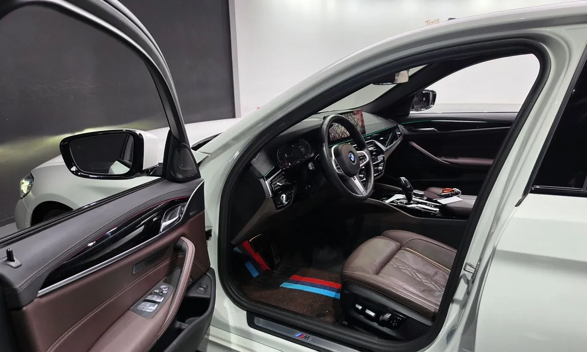 BMW 5-Series