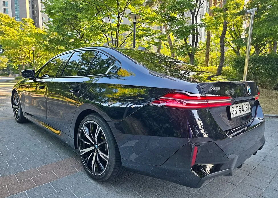 BMW 5-Series