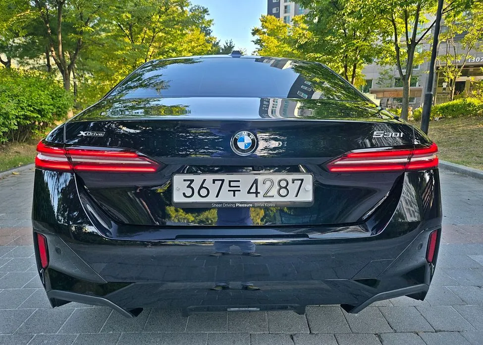 BMW 5-Series