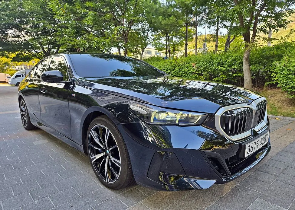 BMW 5-Series