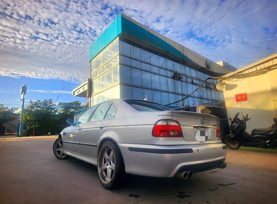 BMW 5-Series