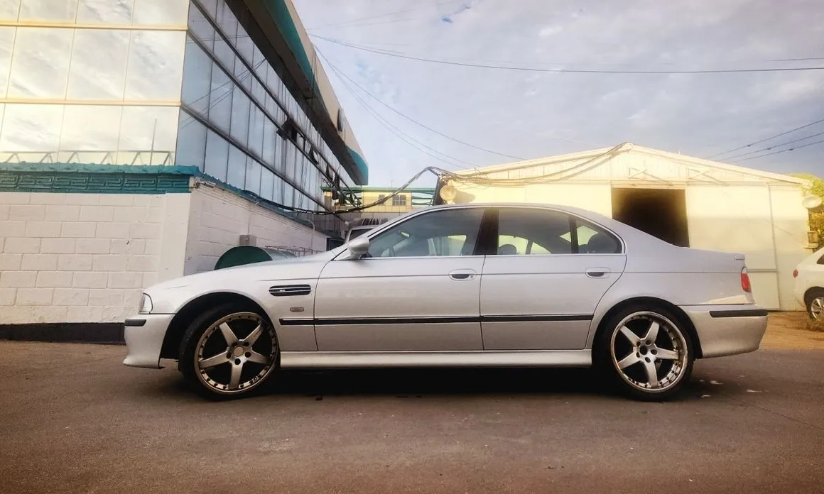 BMW 5-Series