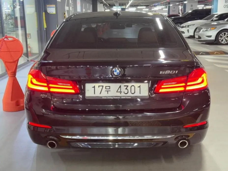 BMW 5-Series