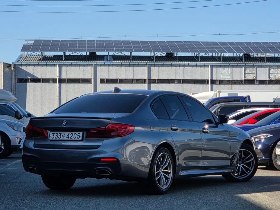 BMW 5-Series
