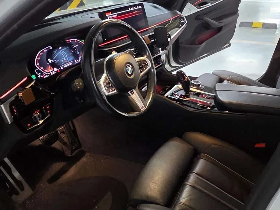 BMW 5-Series