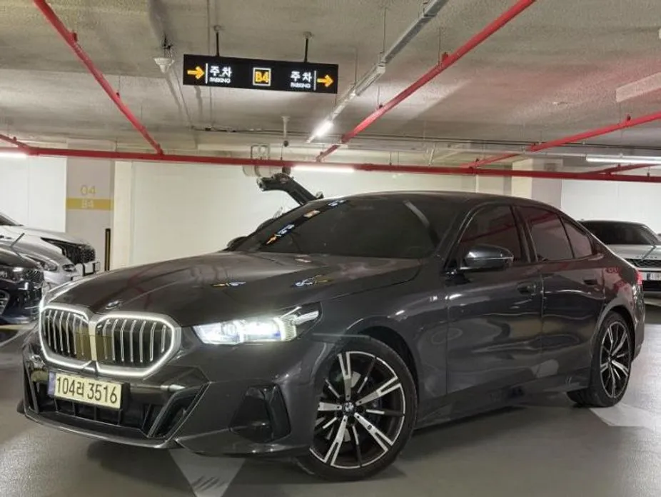 BMW 5-Series