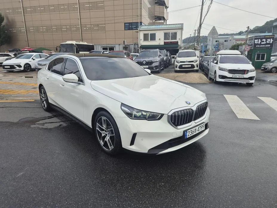 BMW 5-Series