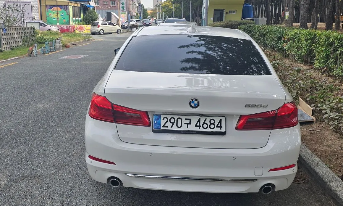 BMW 5-Series