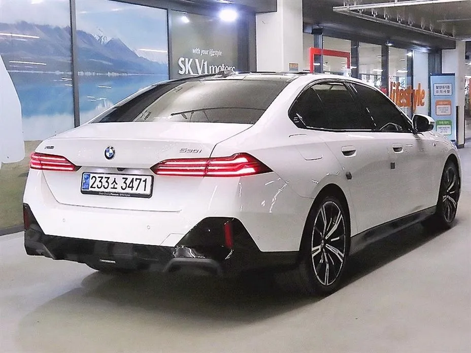 BMW 5-Series
