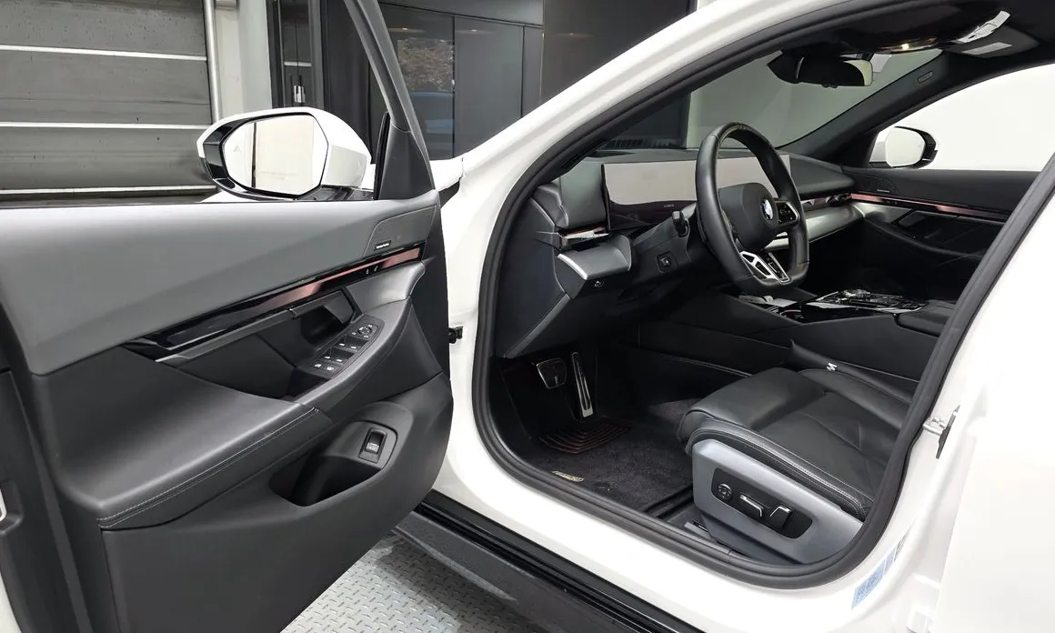 BMW 5-Series