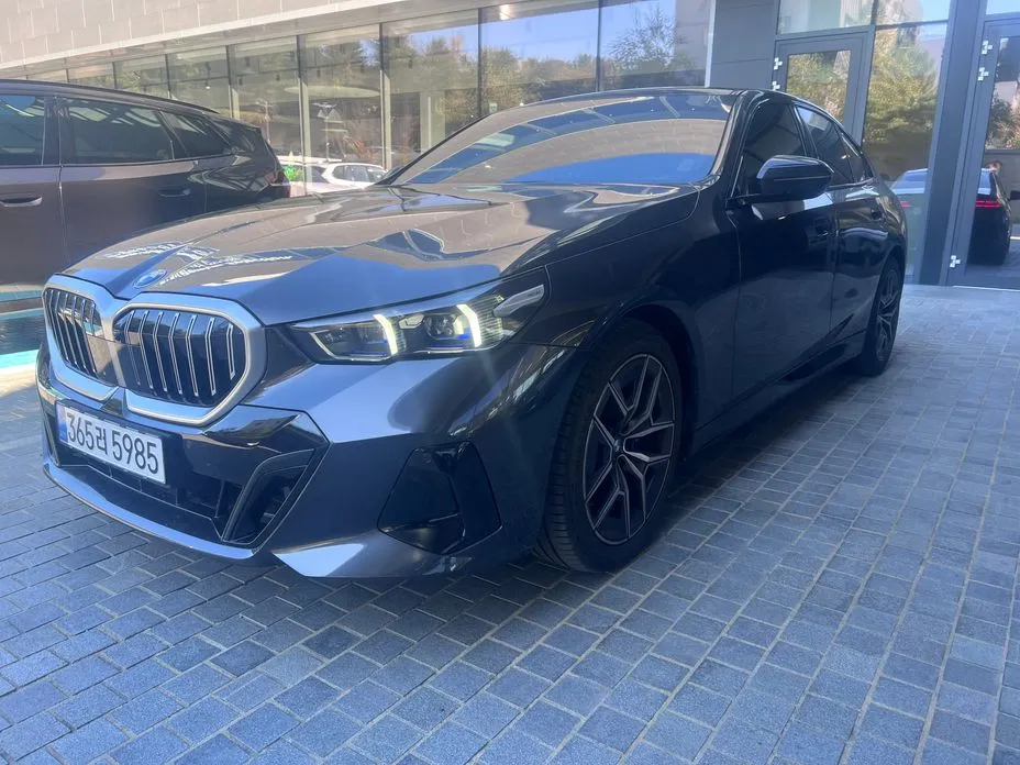 BMW 5-Series