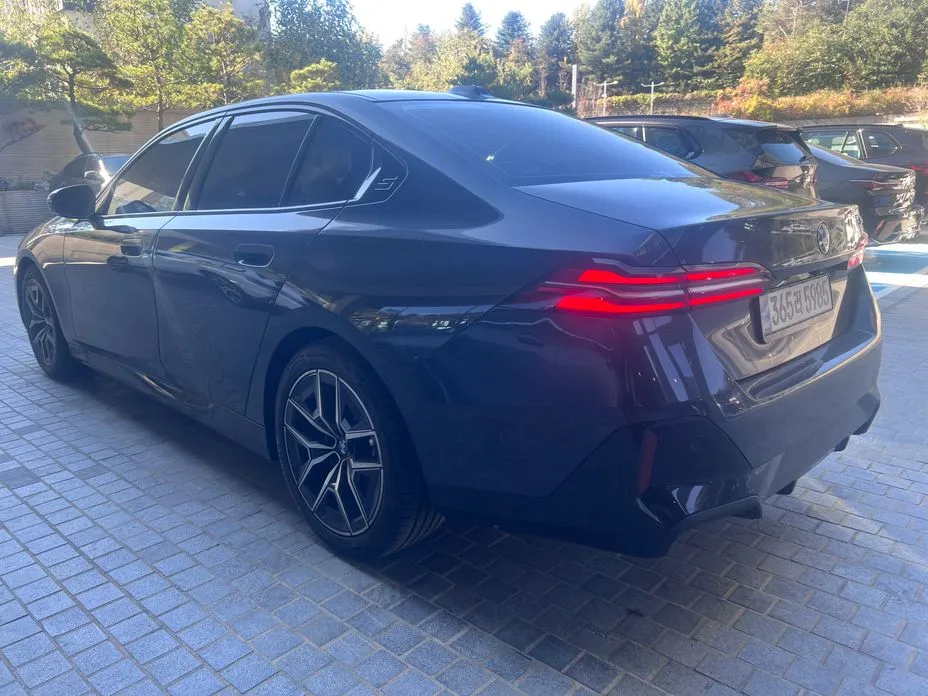 BMW 5-Series