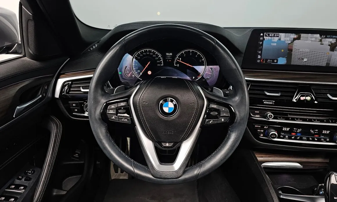 BMW 5-Series