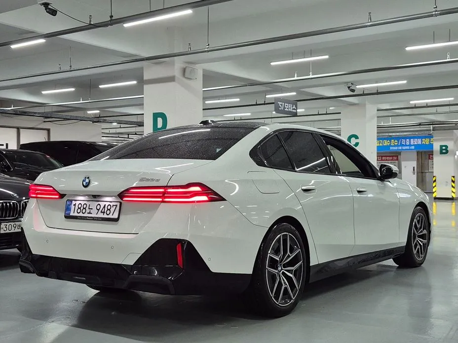 BMW 5-Series