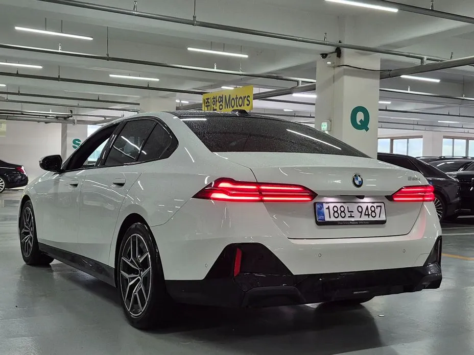 BMW 5-Series