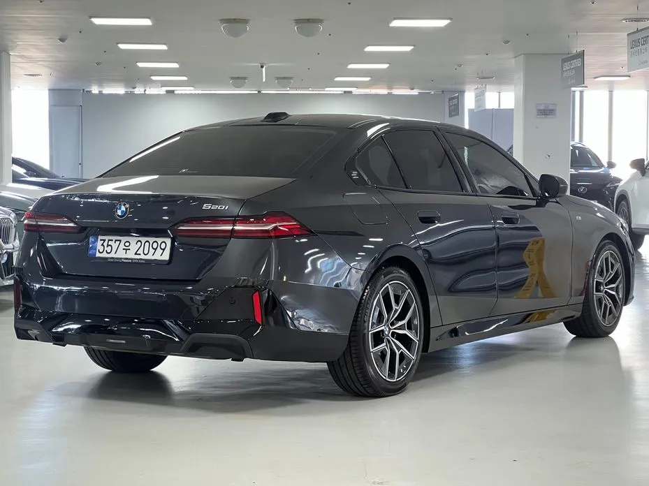 BMW 5-Series