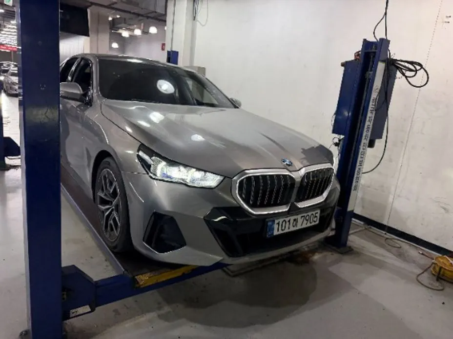 BMW 5-Series