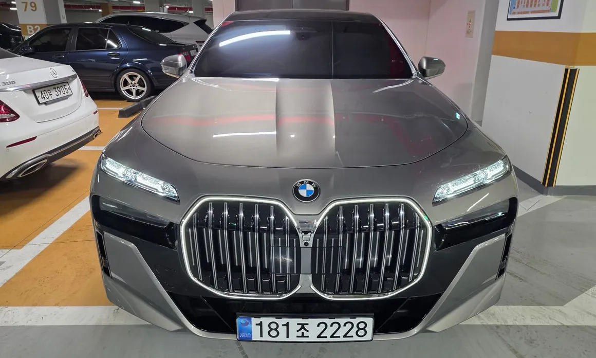 BMW 7-Series