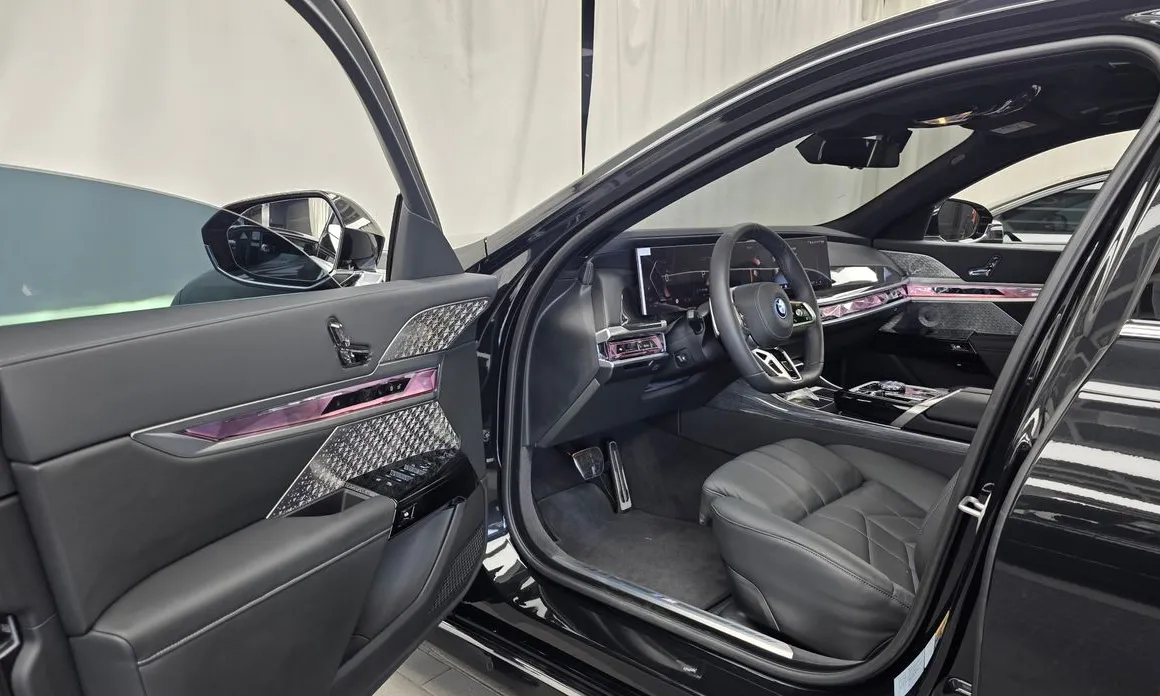 BMW 7-Series