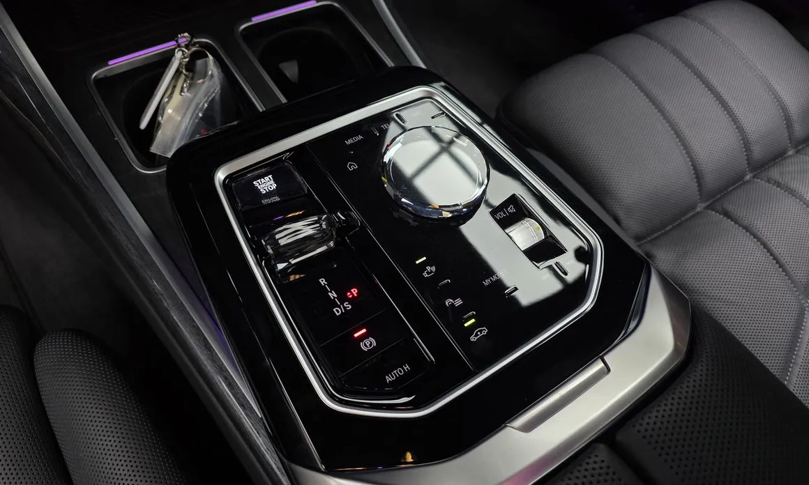 BMW 7-Series