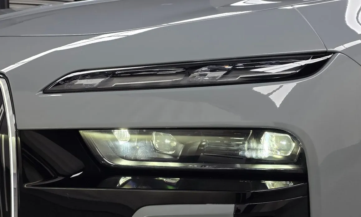BMW 7-Series