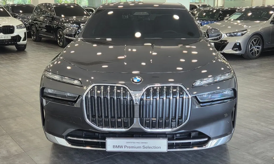 BMW 7-Series