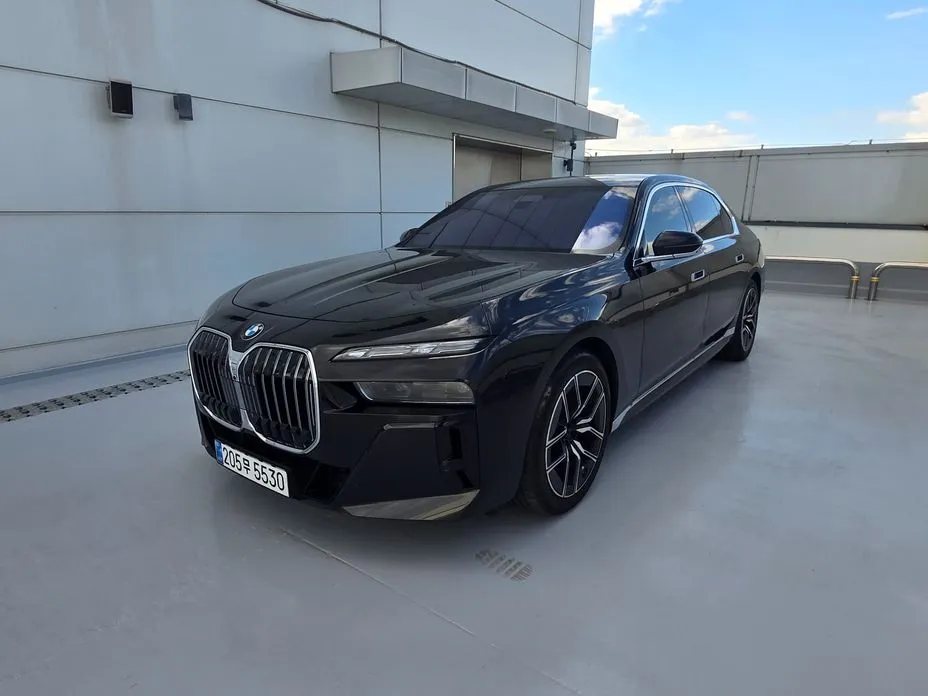 BMW 7-Series