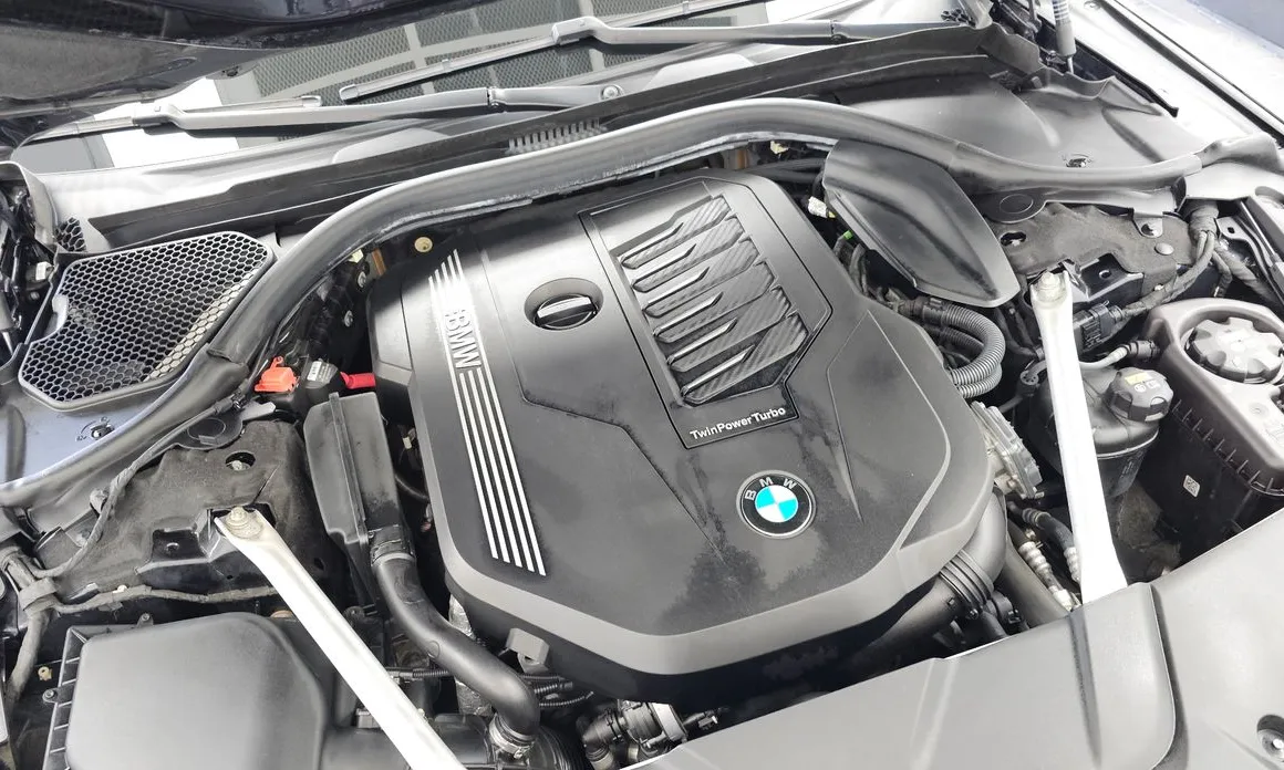 BMW 7-Series