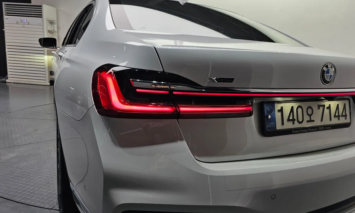 BMW 7-Series