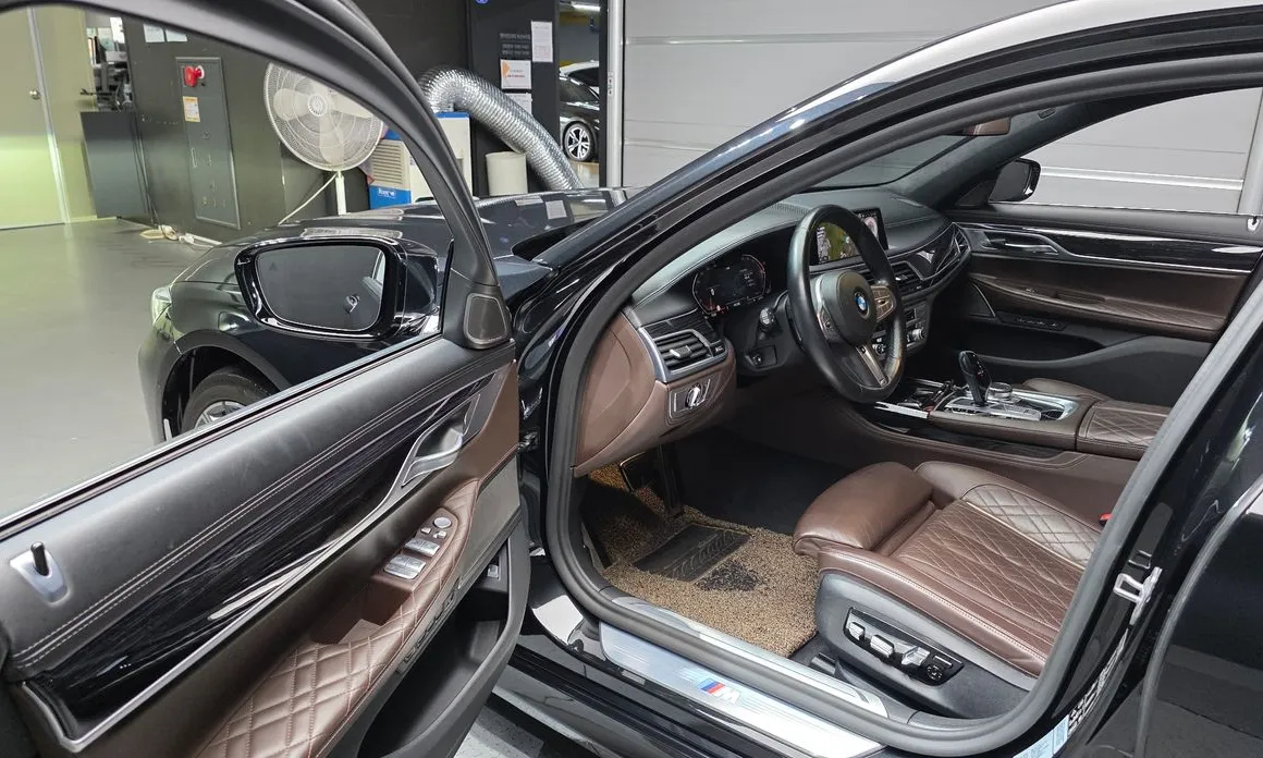 BMW 7-Series