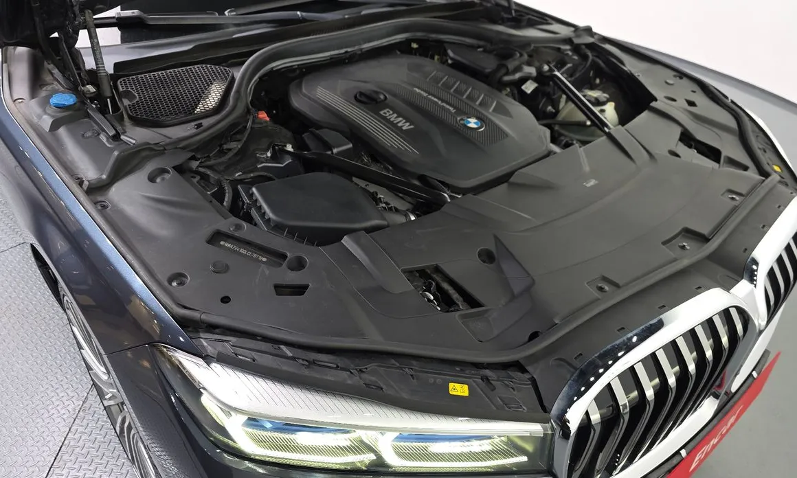 BMW 7-Series