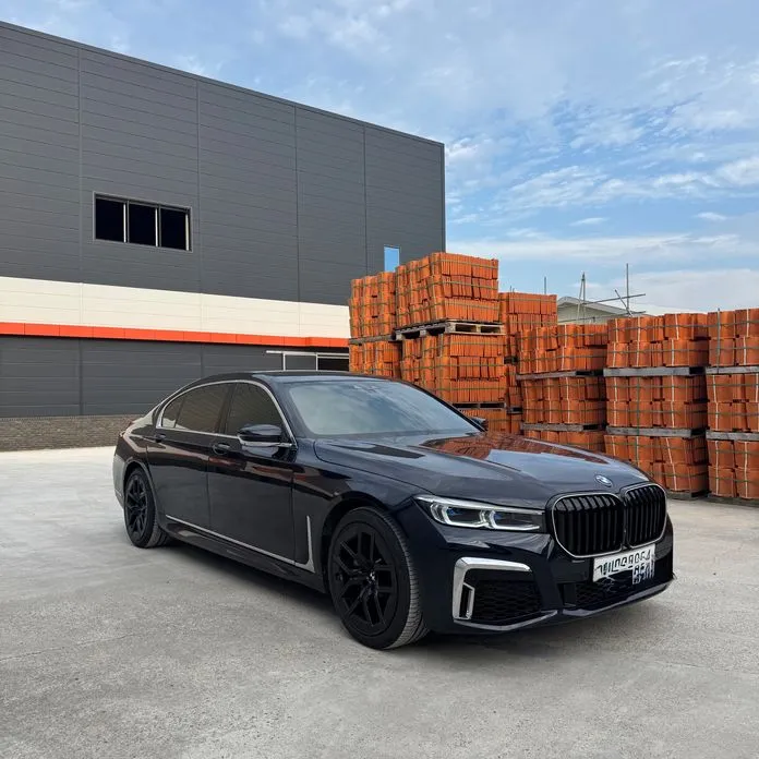 BMW 7-Series