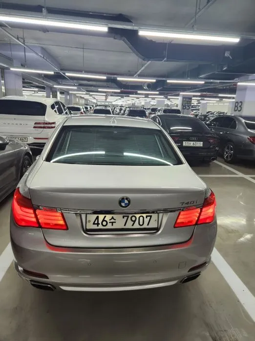 BMW 7-Series
