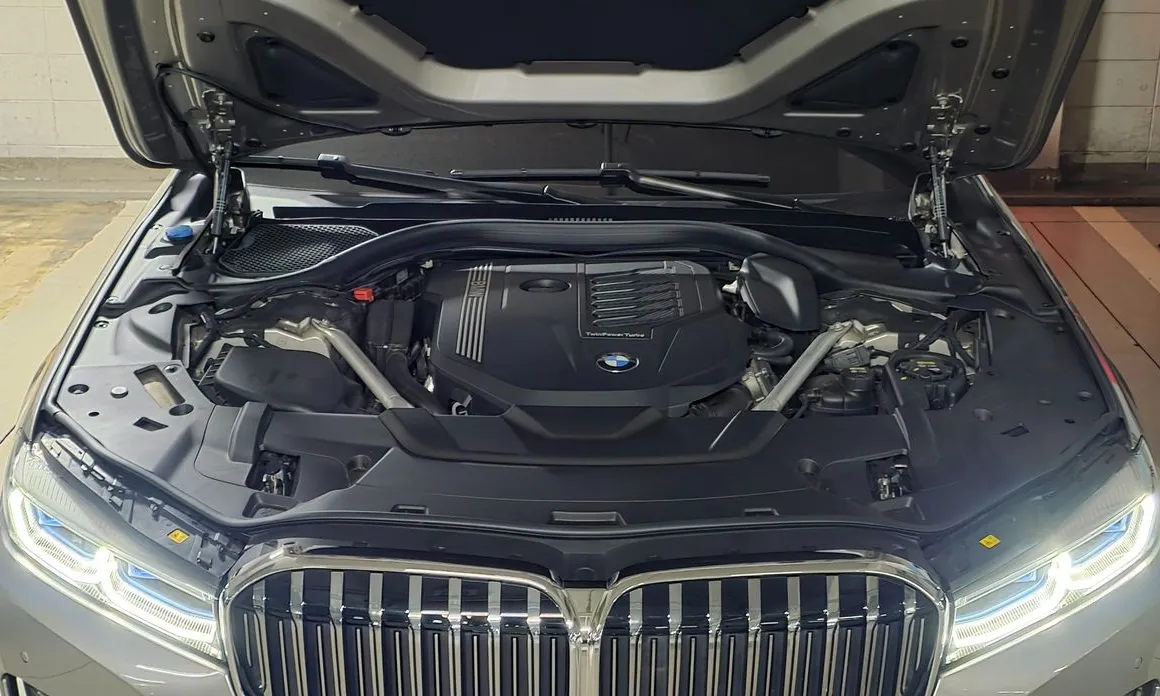 BMW 7-Series