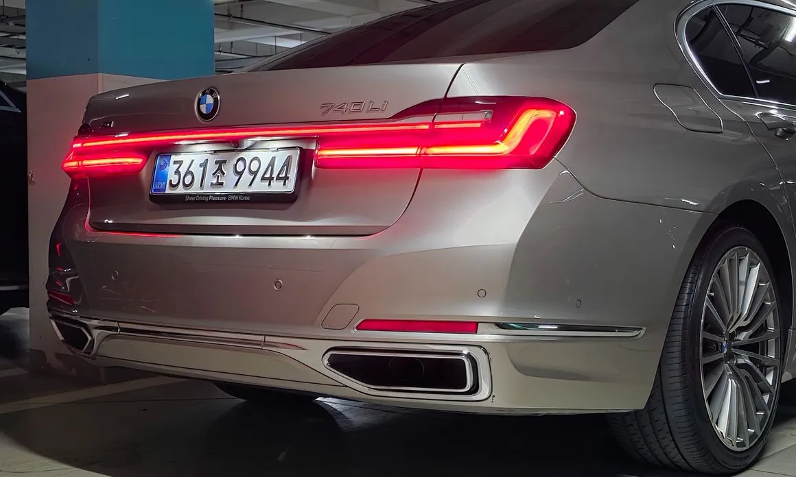 BMW 7-Series
