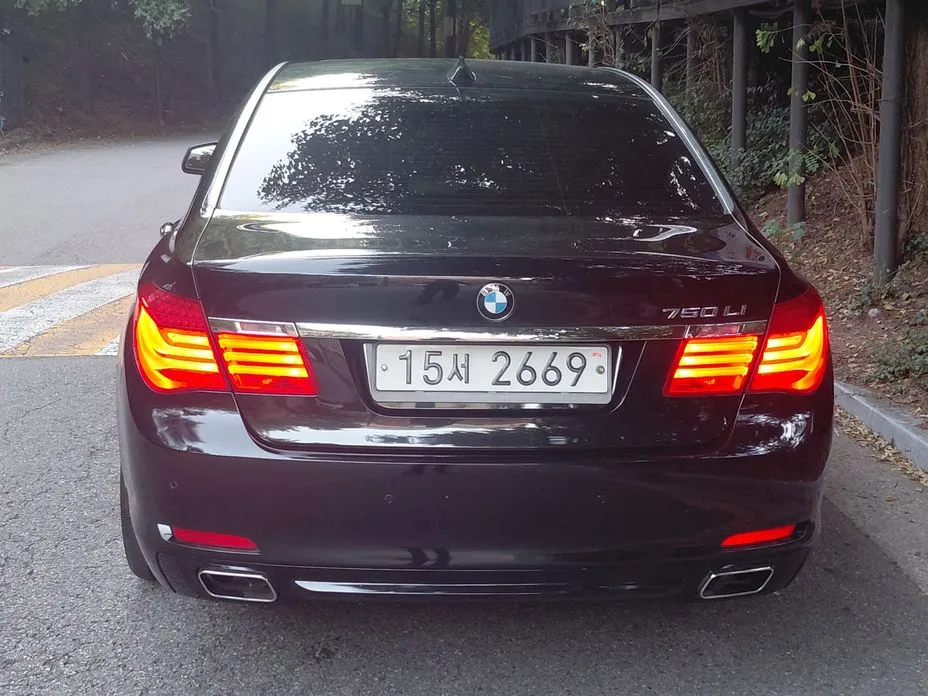BMW 7-Series