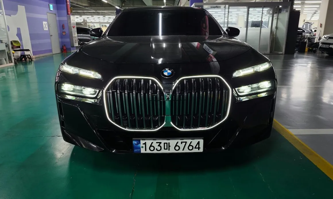BMW 7-Series