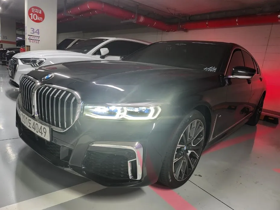BMW 7-Series