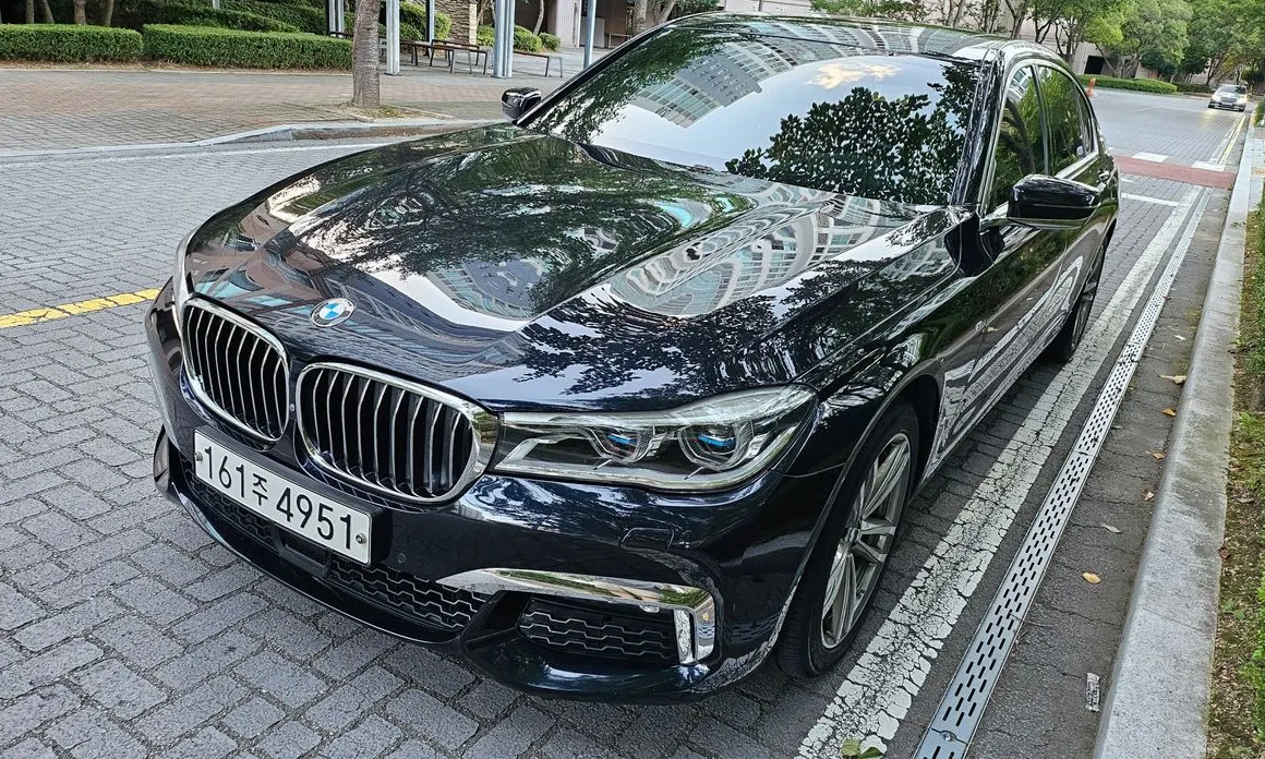BMW 7-Series