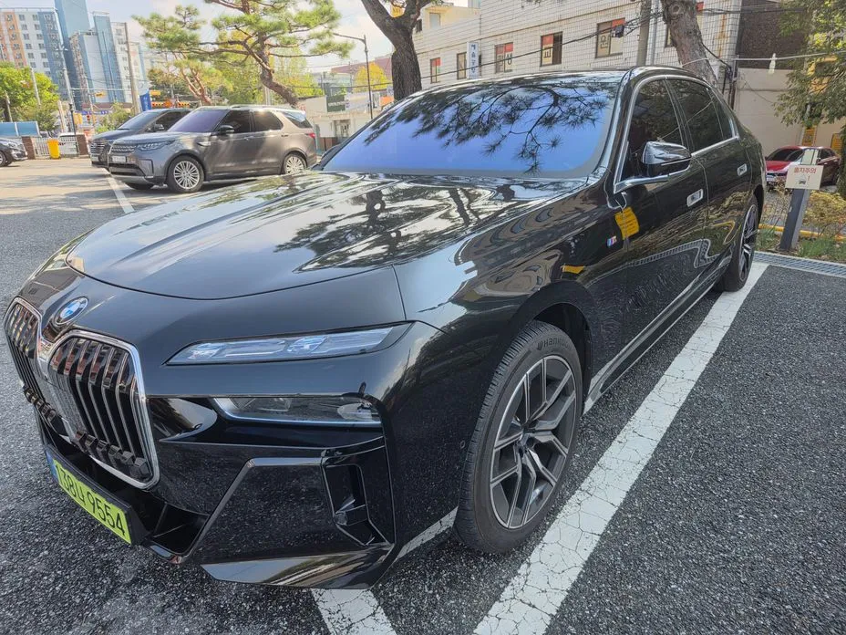 BMW 7-Series