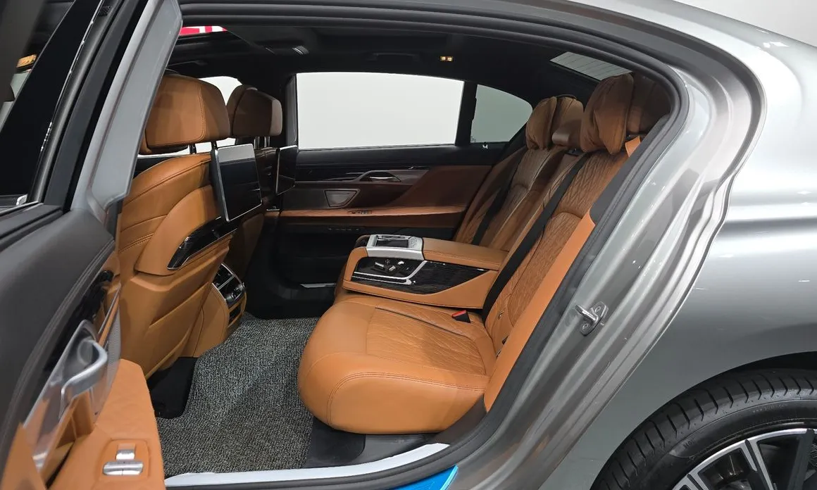 BMW 7-Series