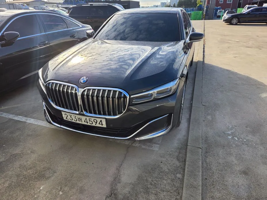BMW 7-Series