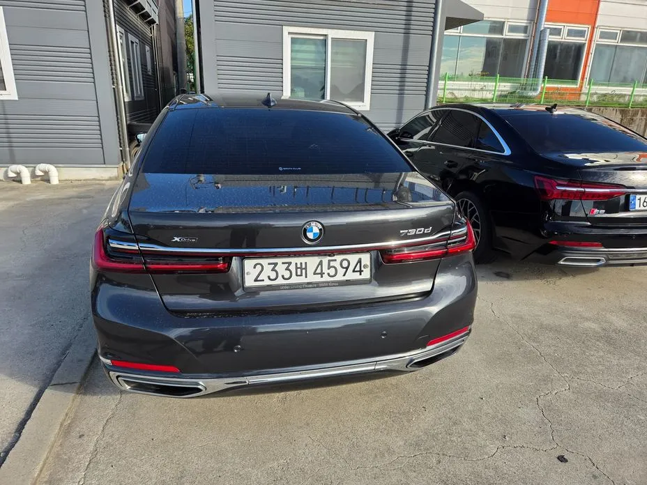 BMW 7-Series