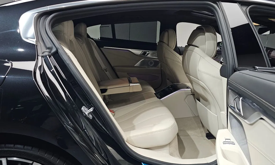 BMW 8-Series