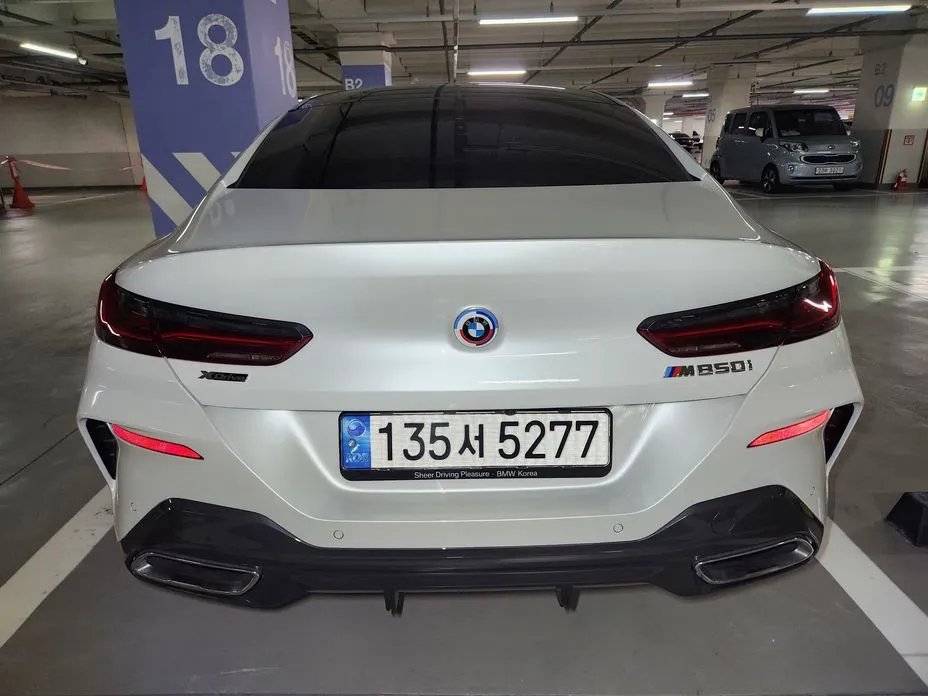 BMW 8-Series