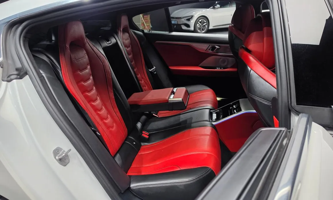 BMW 8-Series