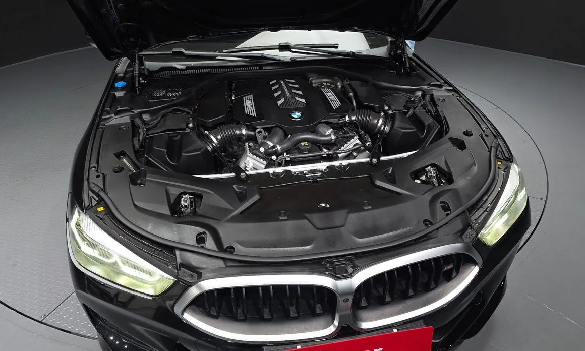 BMW 8-Series