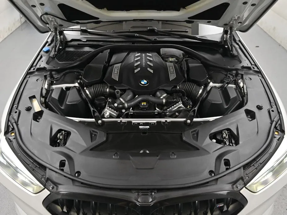 BMW 8-Series