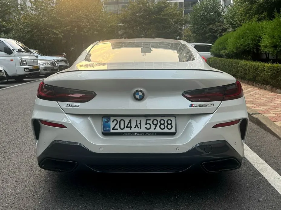 BMW 8-Series