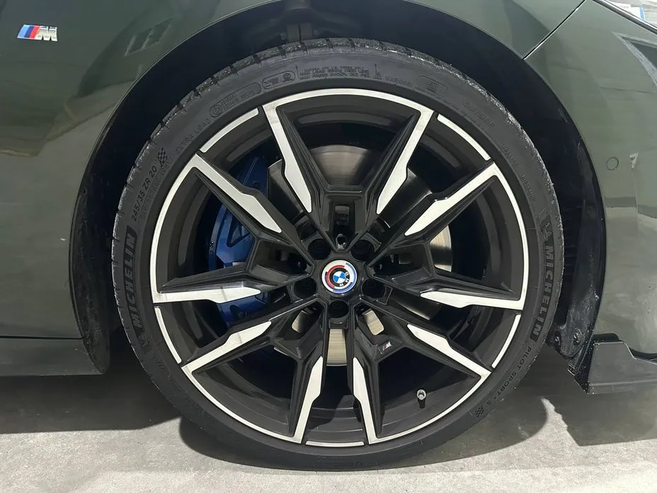 BMW 8-Series